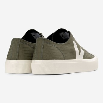 TENIS VEJA WATTA II LOW VERDE/BRANCO