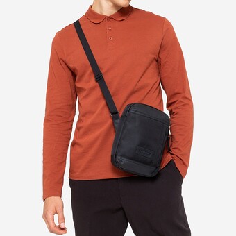 BOLSA EASTPAK THE ONE CNNCT PRETO