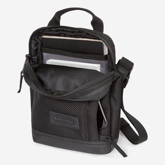BOLSA EASTPAK THE ONE CNNCT PRETO