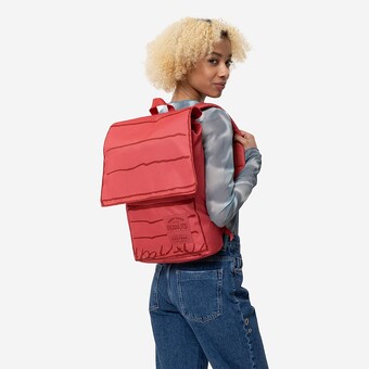 MOCHILA EASTPAK SNOOPY HOUSE VERMELHO
