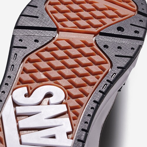 TENIS VANS HYLANE BR/PRETO